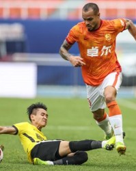 杏彩体育-李金羽依靠两大外援完成救赎 武汉长江走出四连败