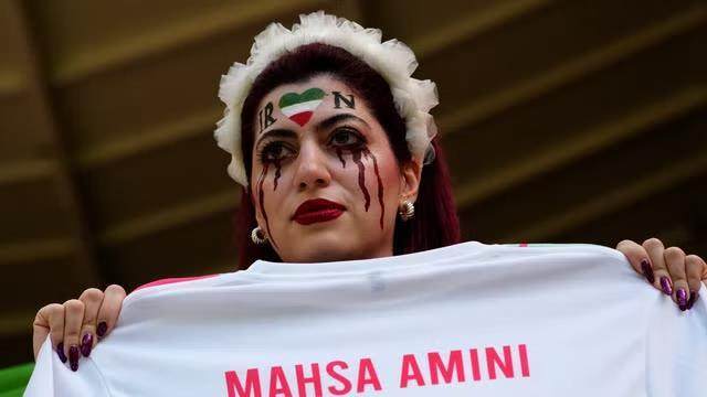 1669384310818044443.jpg 1669384304.jpg